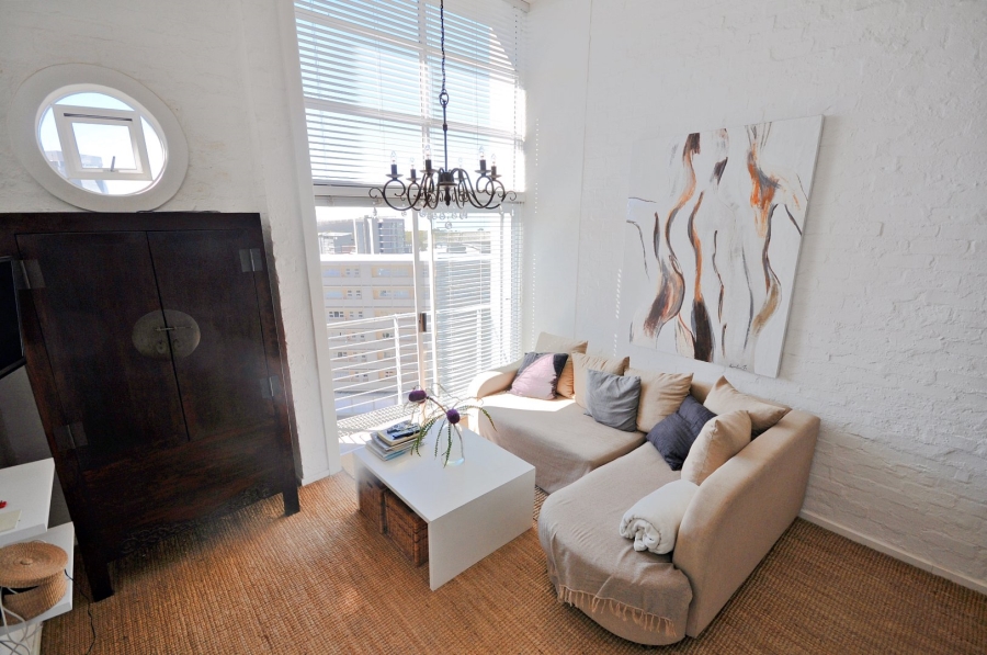 To Let 1 Bedroom Property for Rent in Green Point Western Cape